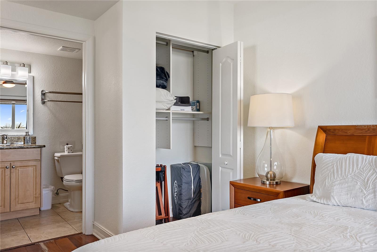 Image 15 of 40 For 11605 Gulf Boulevard 408