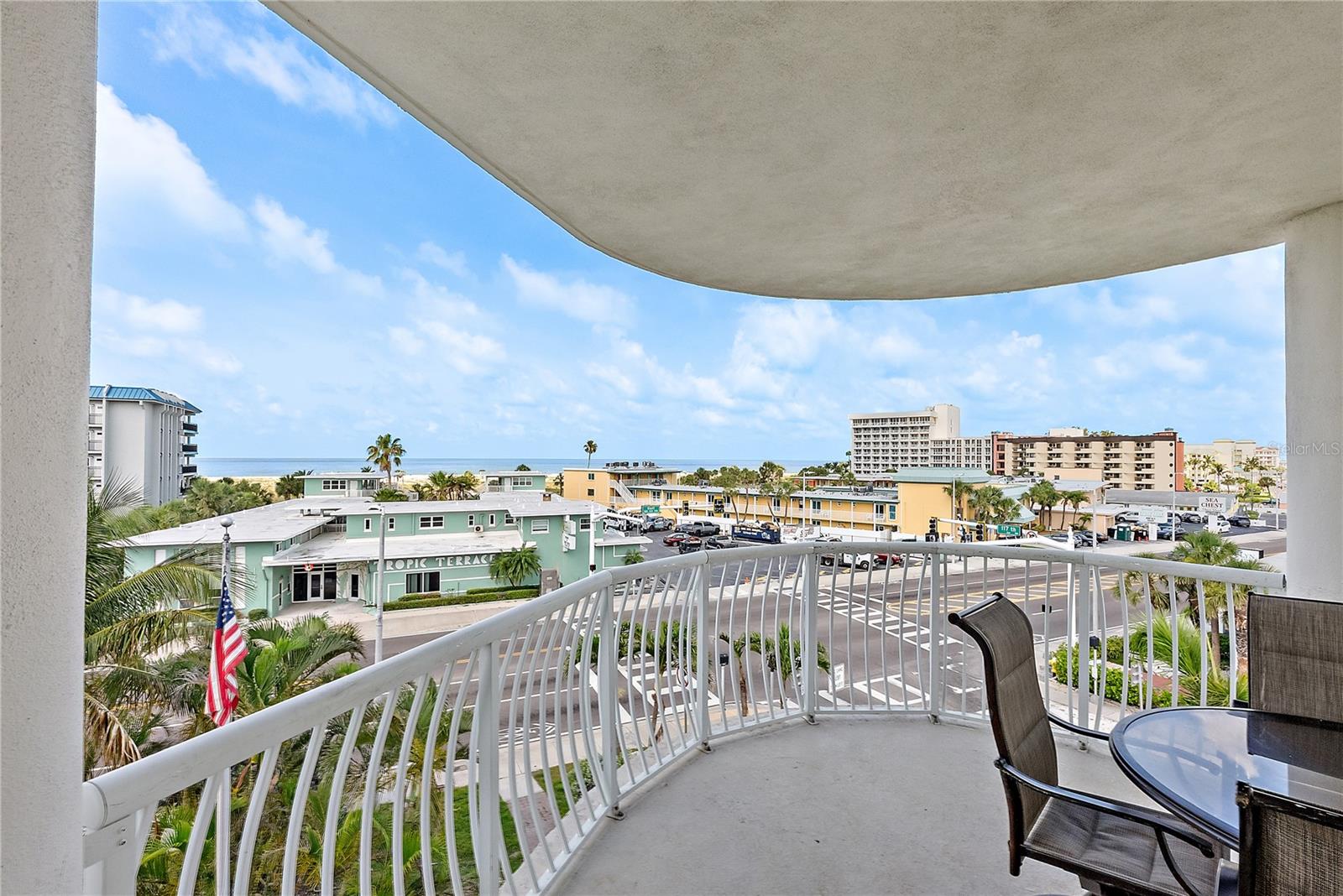 Image 29 of 40 For 11605 Gulf Boulevard 408