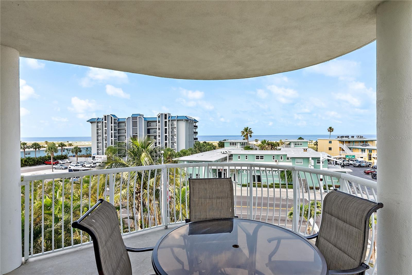Image 30 of 40 For 11605 Gulf Boulevard 408