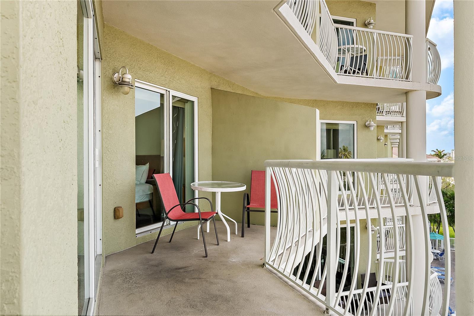 Image 32 of 40 For 11605 Gulf Boulevard 408