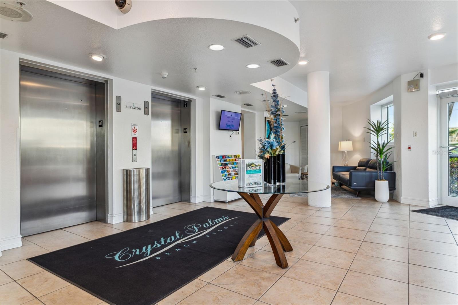 Image 38 of 40 For 11605 Gulf Boulevard 408
