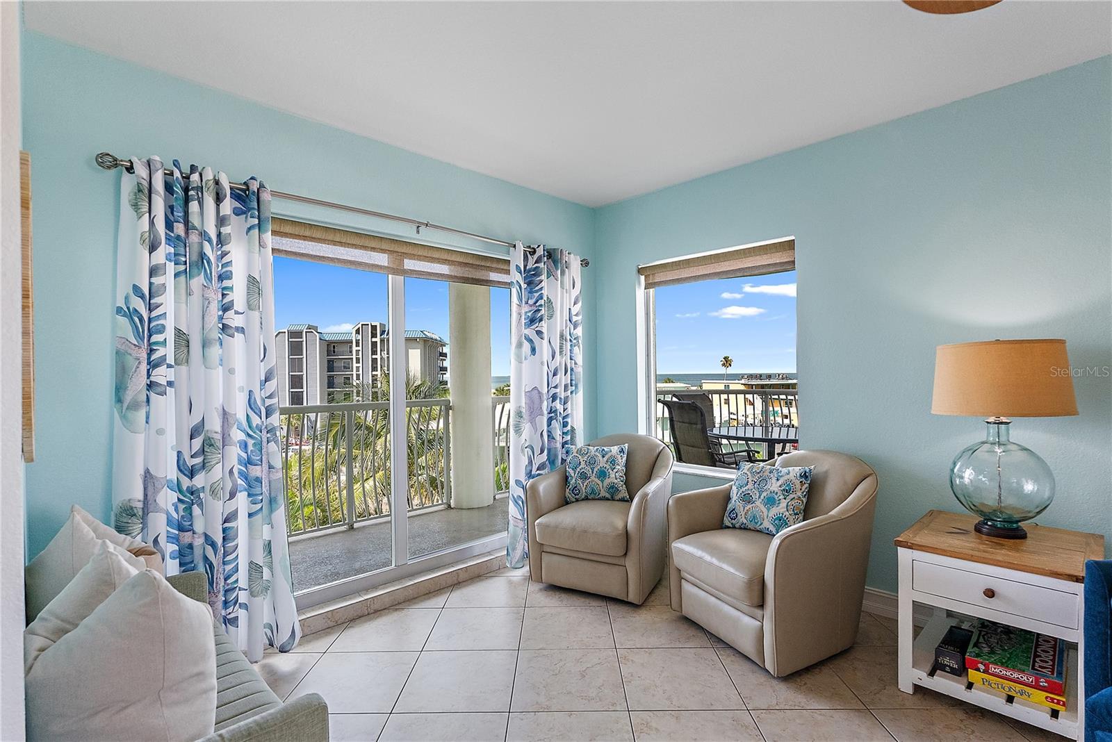 Image 9 of 40 For 11605 Gulf Boulevard 408