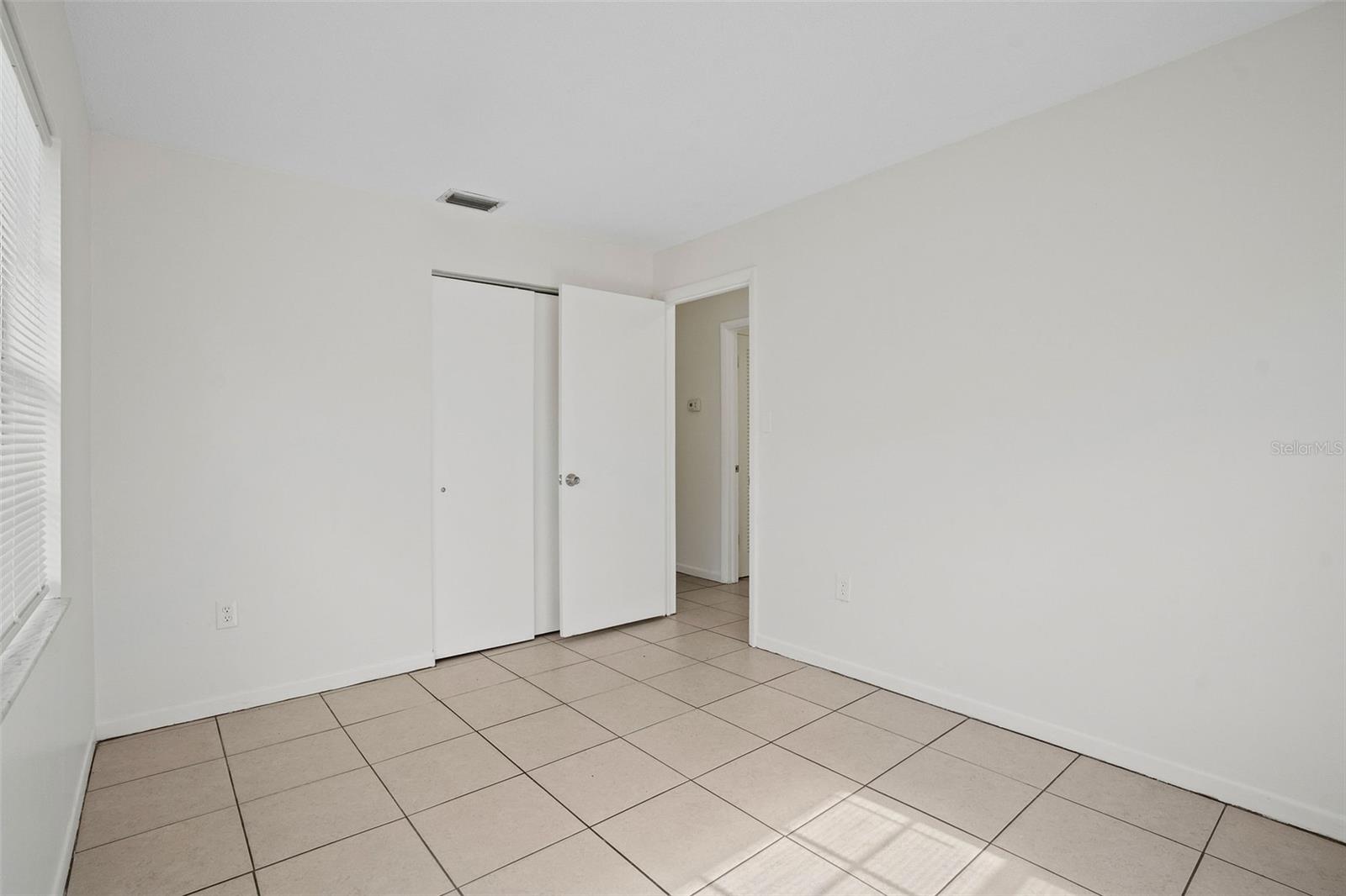 Image 10 of 18 For 5901 Crestmont Street