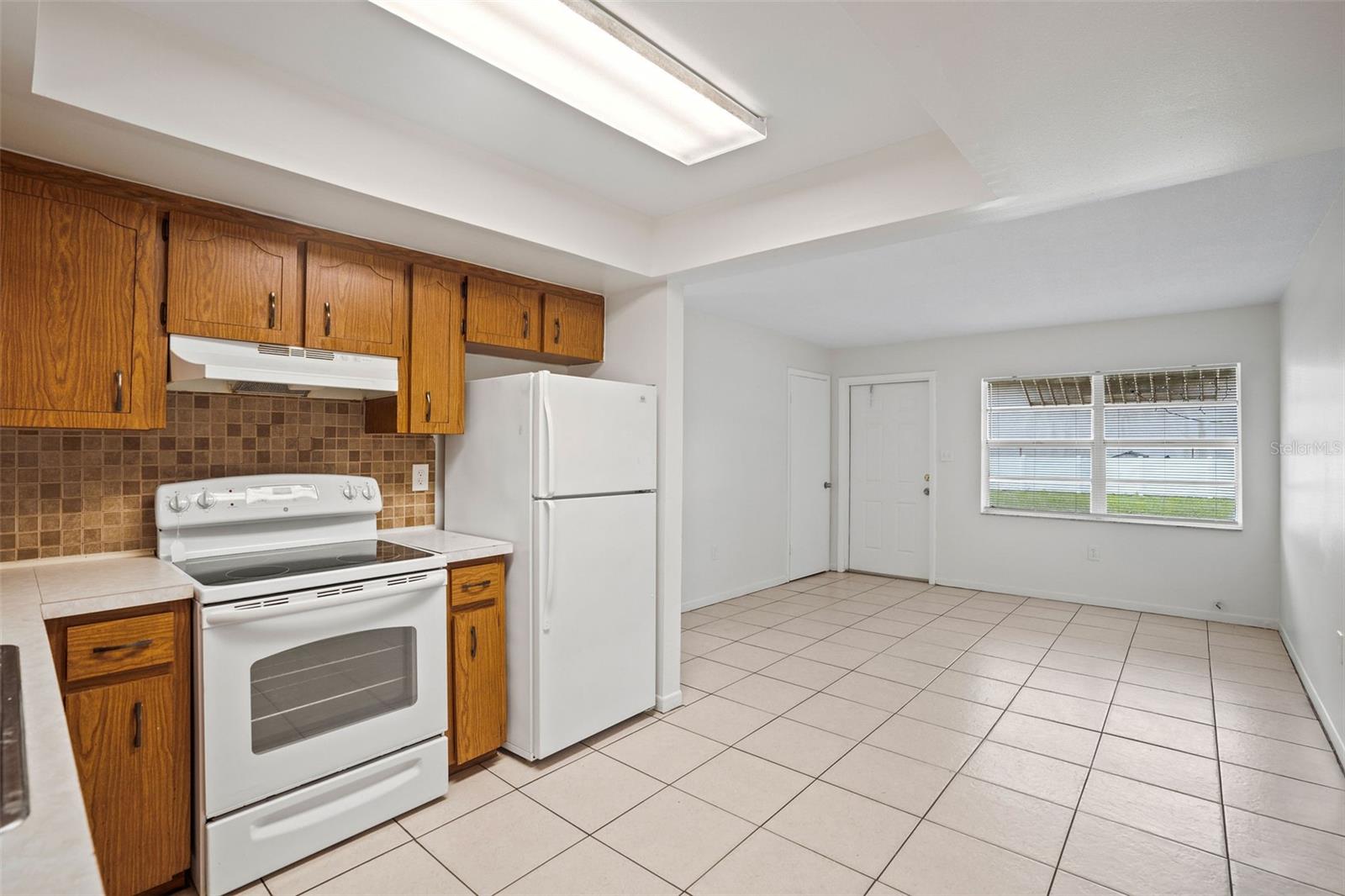 Image 3 of 18 For 5901 Crestmont Street