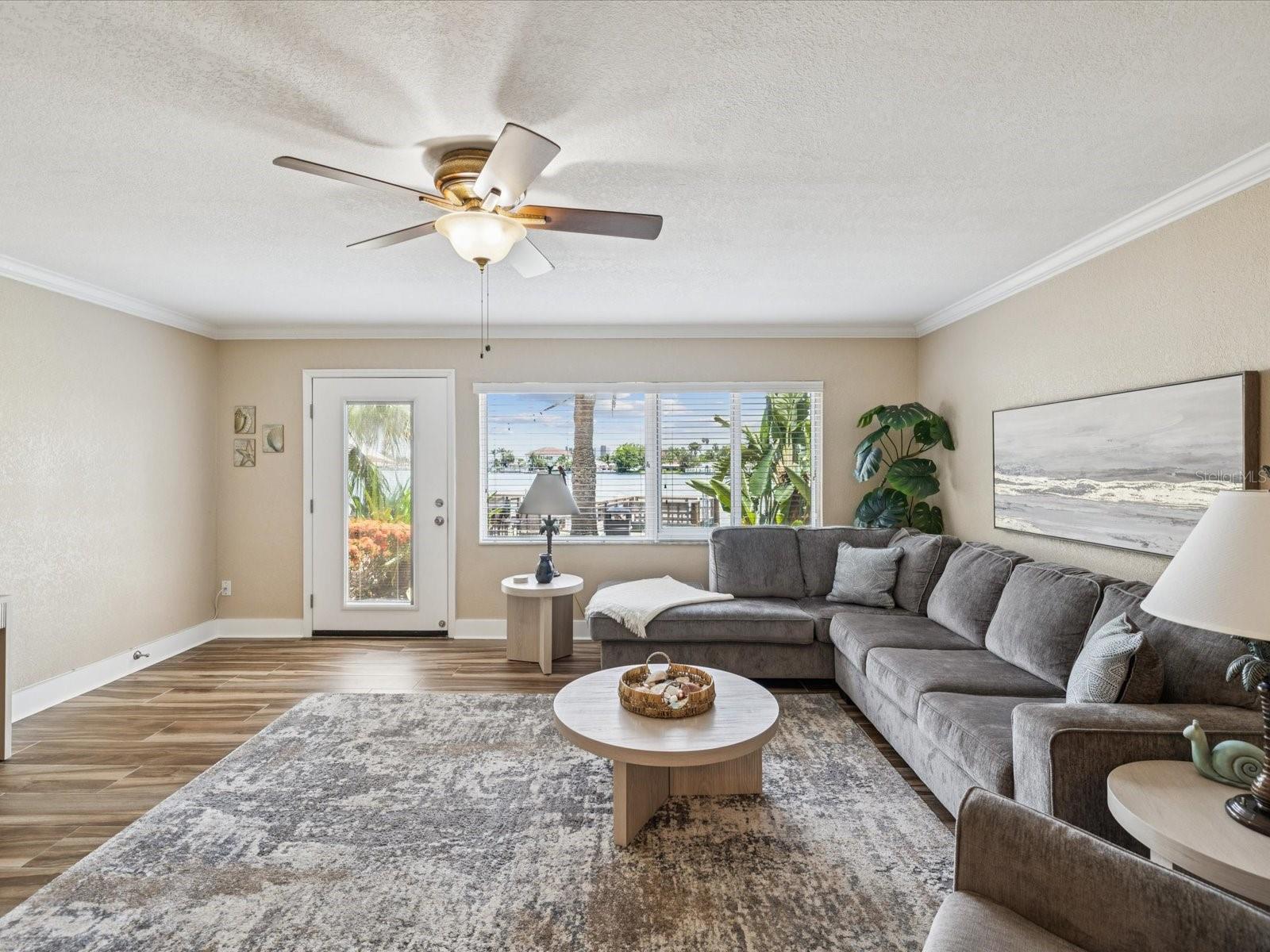 Listing photo id 8 for 10265 Gulf Boulevard A107
