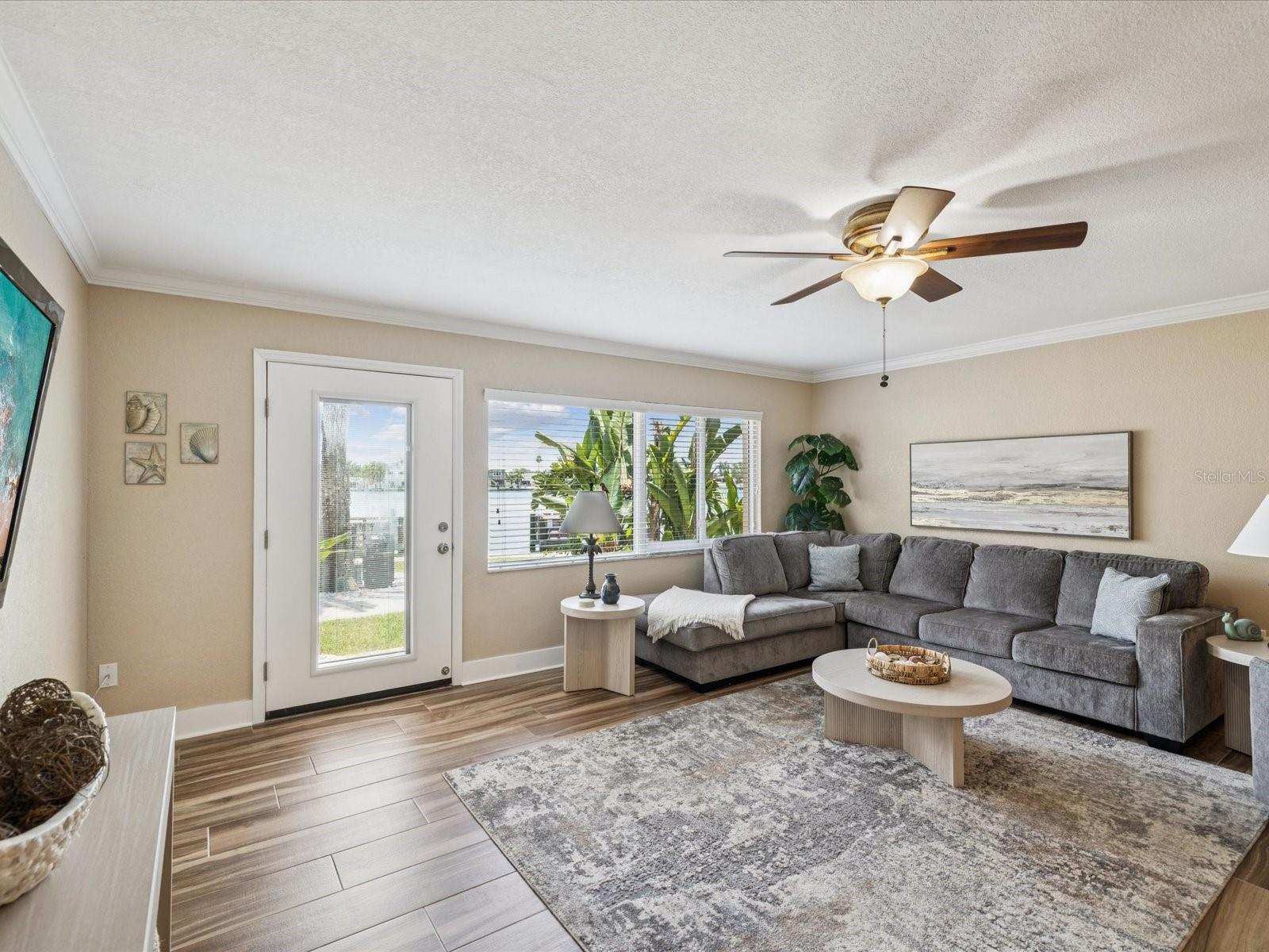 Listing photo id 9 for 10265 Gulf Boulevard A107
