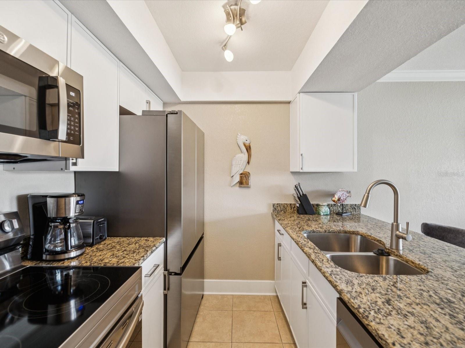Listing photo id 15 for 10265 Gulf Boulevard A107