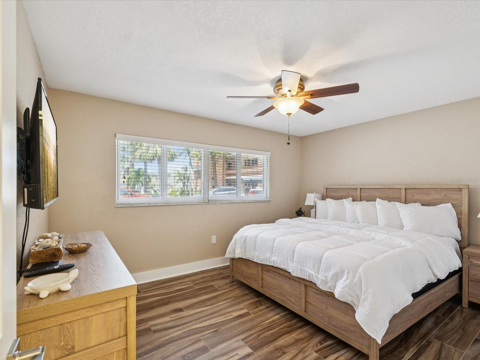 Listing photo id 19 for 10265 Gulf Boulevard A107