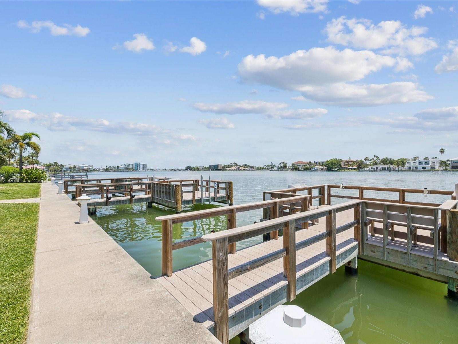 Listing photo id 26 for 10265 Gulf Boulevard A107