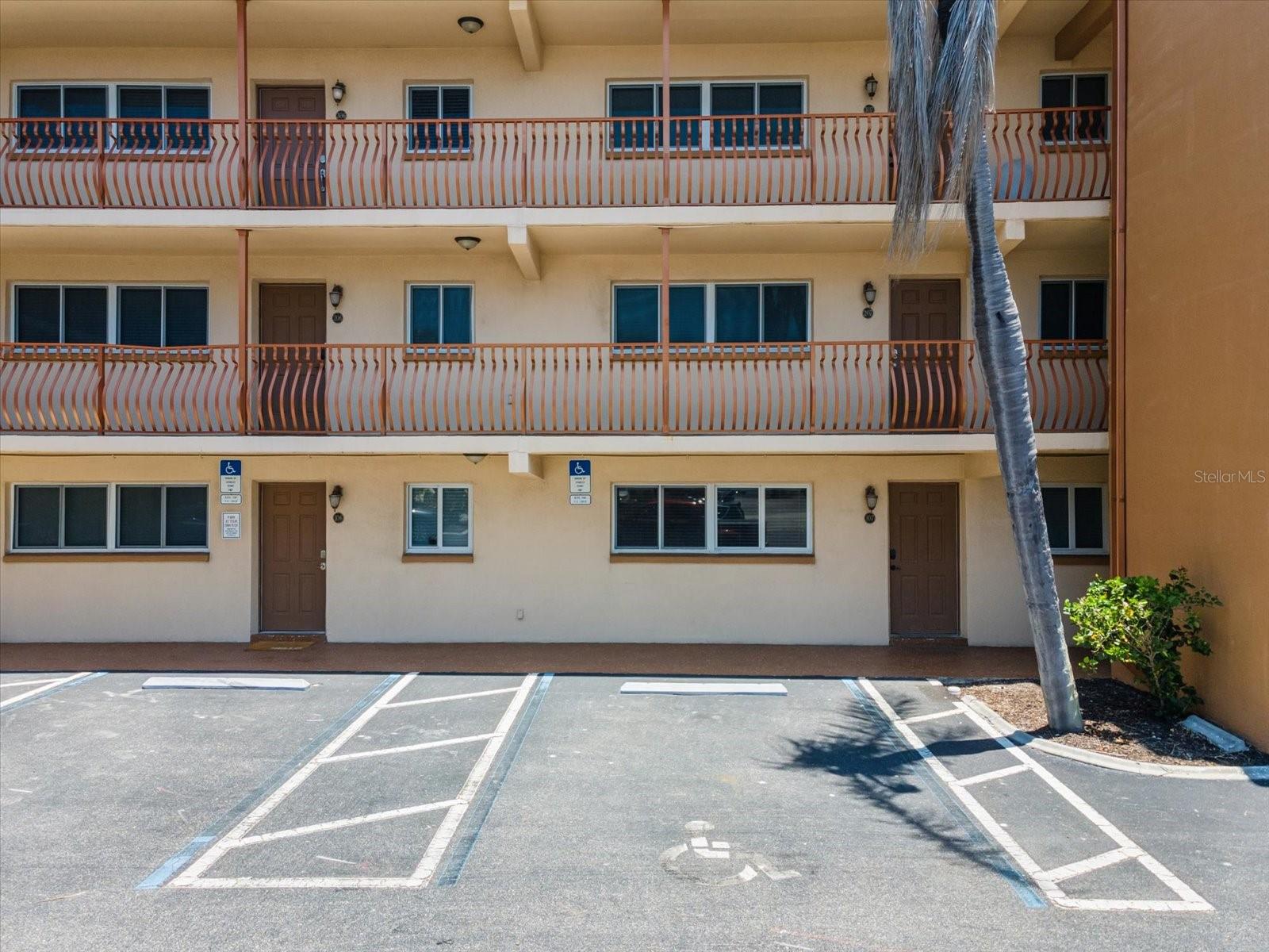 Listing photo id 28 for 10265 Gulf Boulevard A107