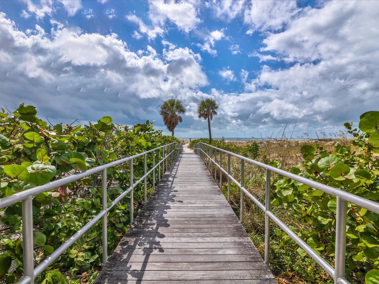 Listing photo id 31 for 10265 Gulf Boulevard A107