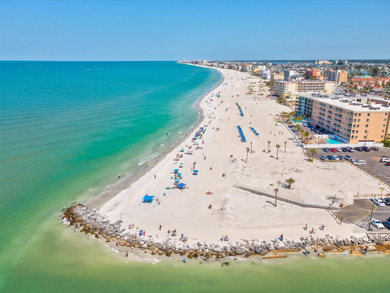 Listing photo id 37 for 10265 Gulf Boulevard A107