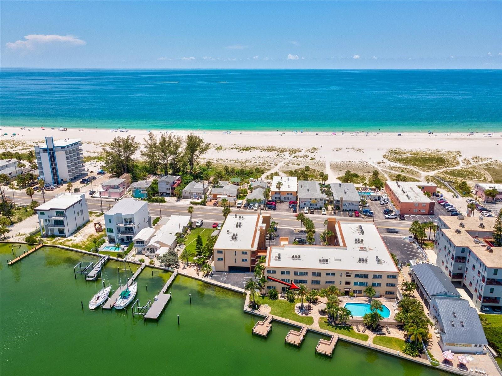 Listing photo id 39 for 10265 Gulf Boulevard A107