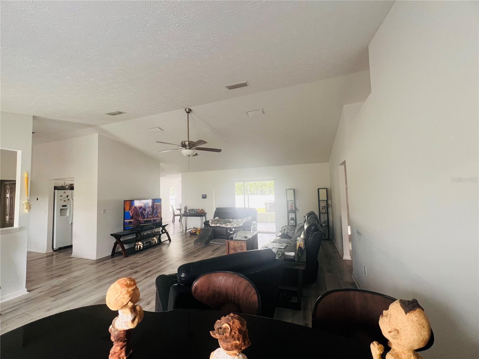 Image 11 of 26 For 10340 Ventura Drive
