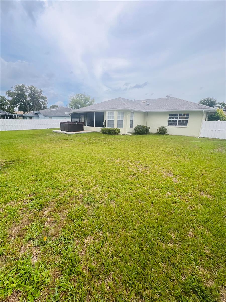 Image 9 of 26 For 10340 Ventura Drive