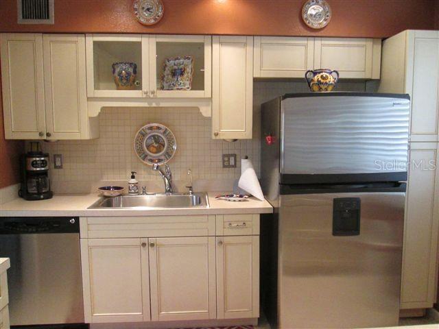 Image 7 of 19 For 802 Oakmont Avenue