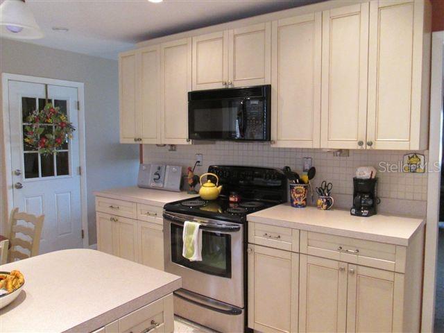 Image 8 of 19 For 802 Oakmont Avenue