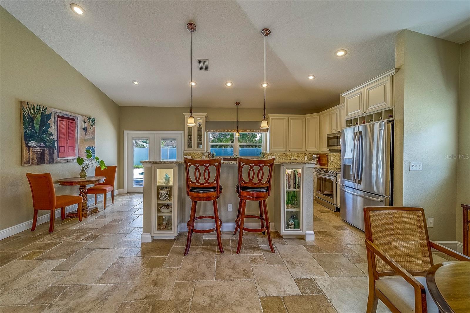 Listing photo id 11 for 13425 San Rafael Drive