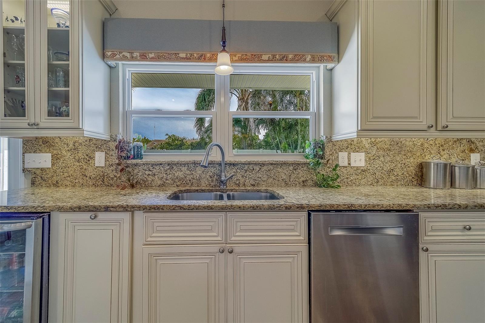 Listing photo id 16 for 13425 San Rafael Drive