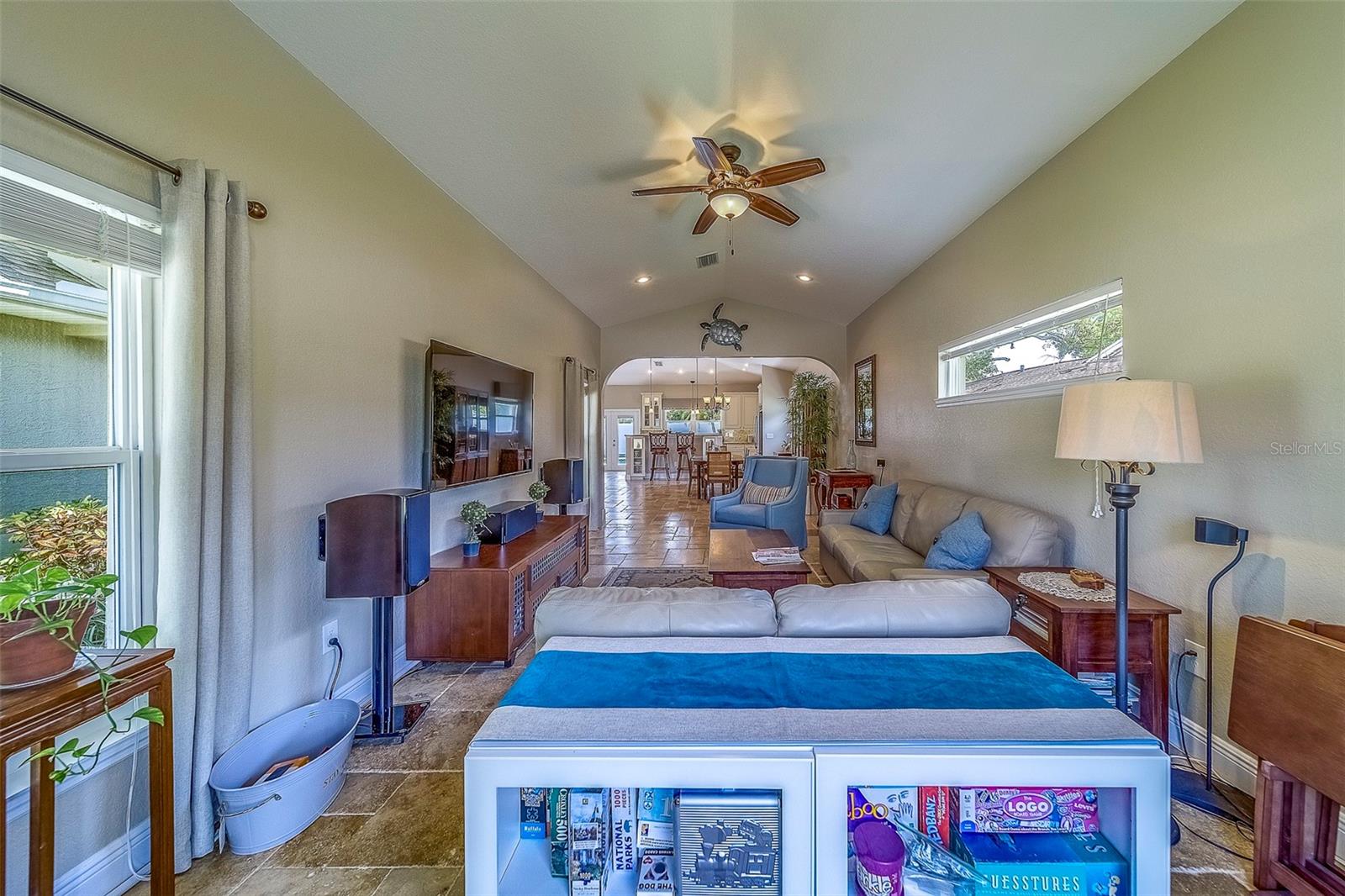 Listing photo id 19 for 13425 San Rafael Drive