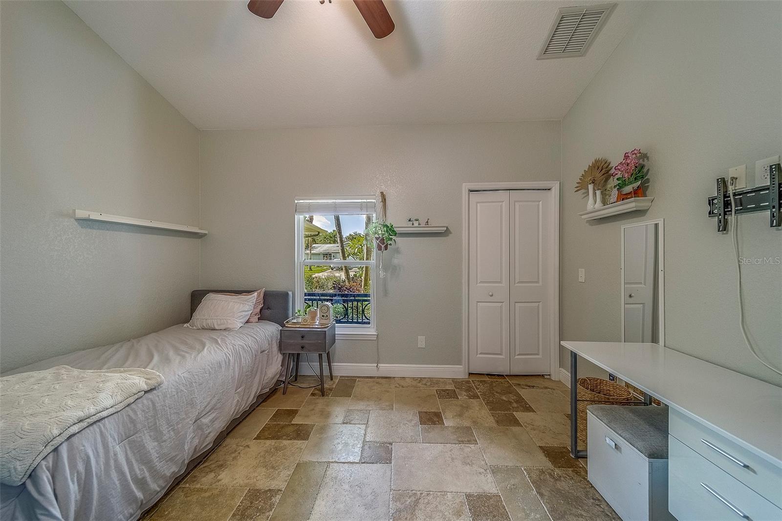Listing photo id 27 for 13425 San Rafael Drive