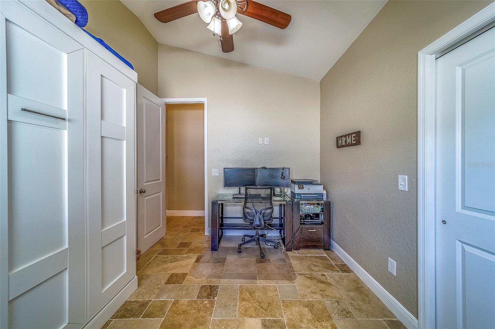 Listing photo id 32 for 13425 San Rafael Drive
