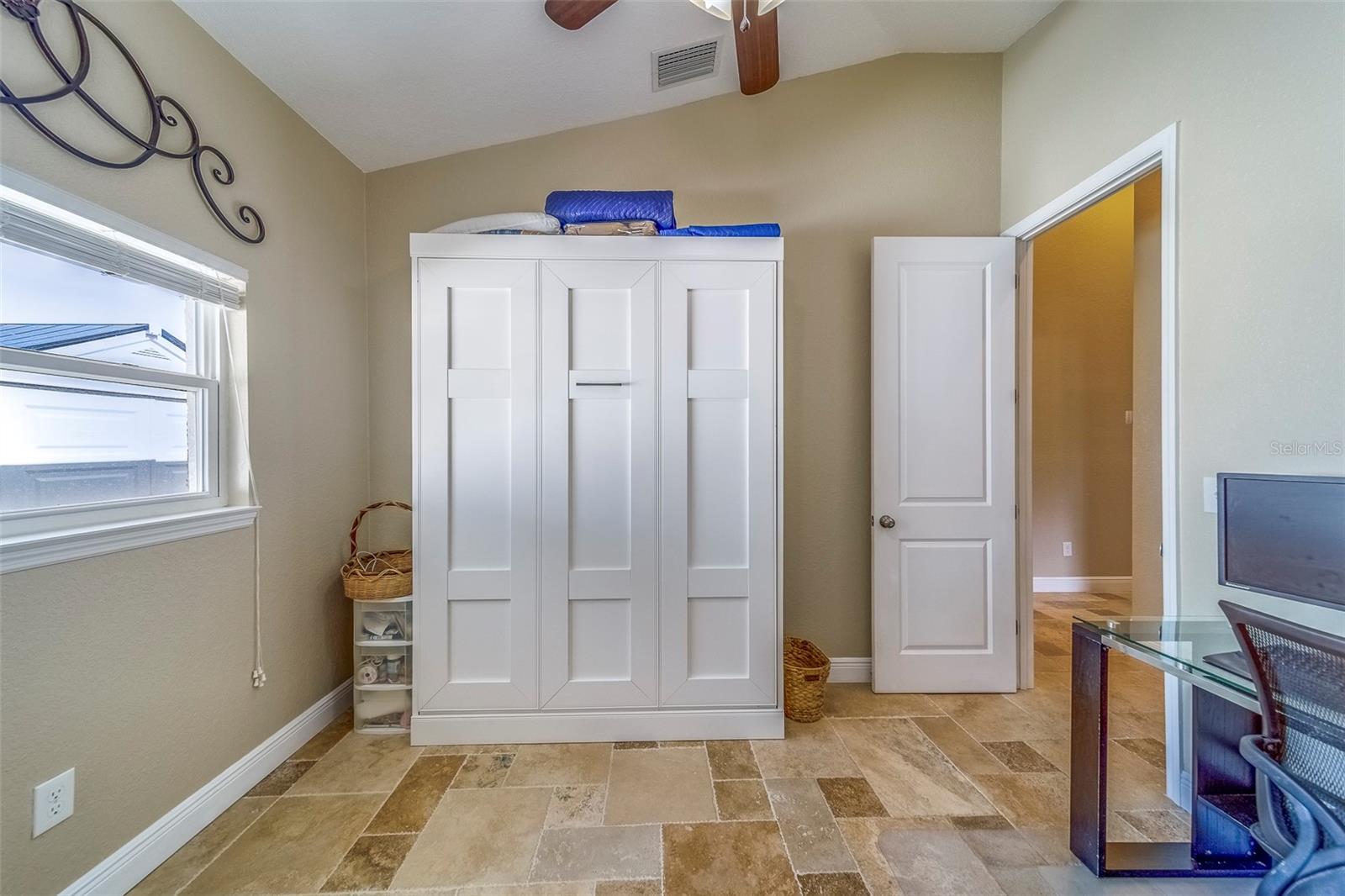 Listing photo id 34 for 13425 San Rafael Drive
