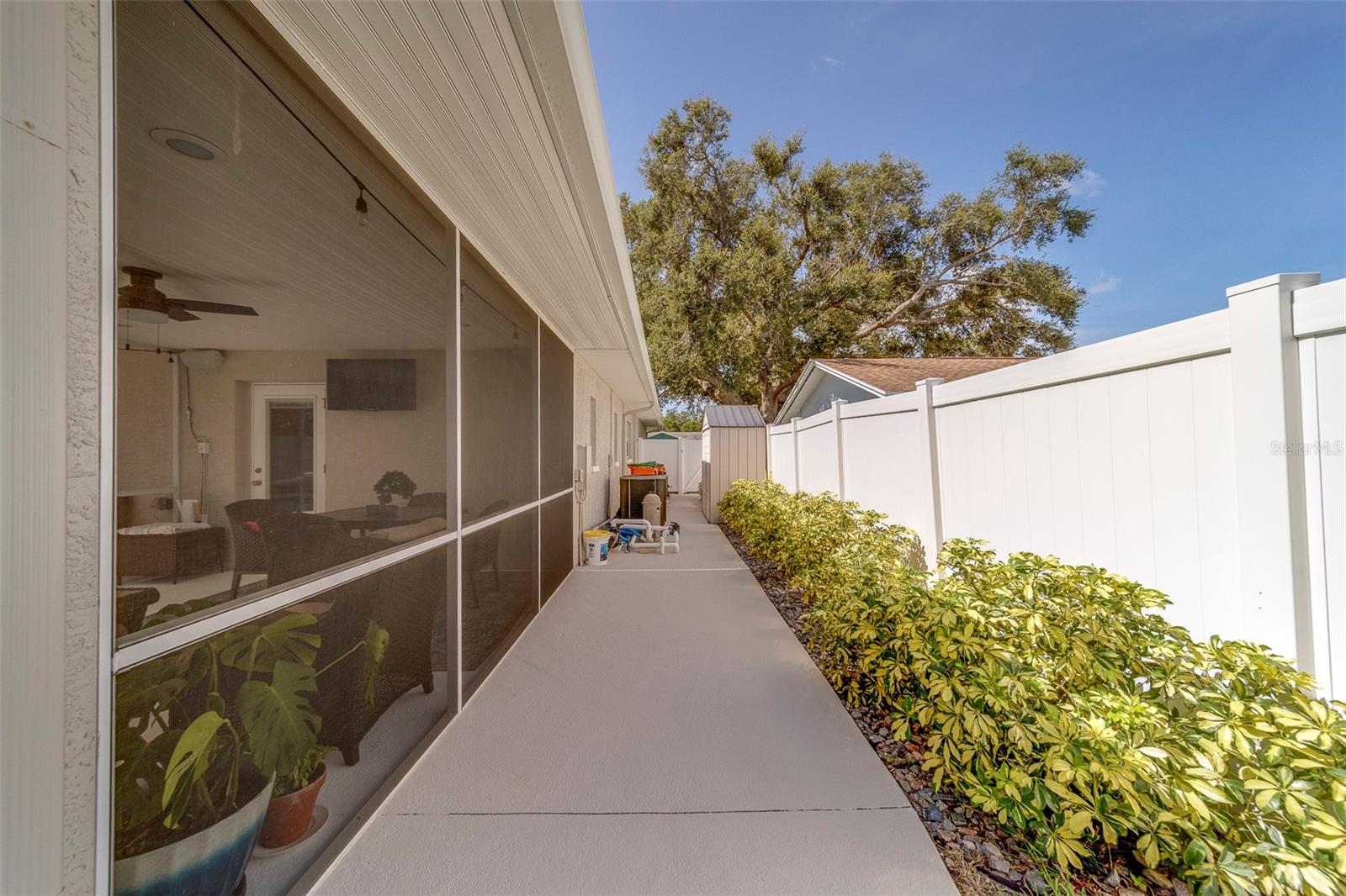Listing photo id 42 for 13425 San Rafael Drive