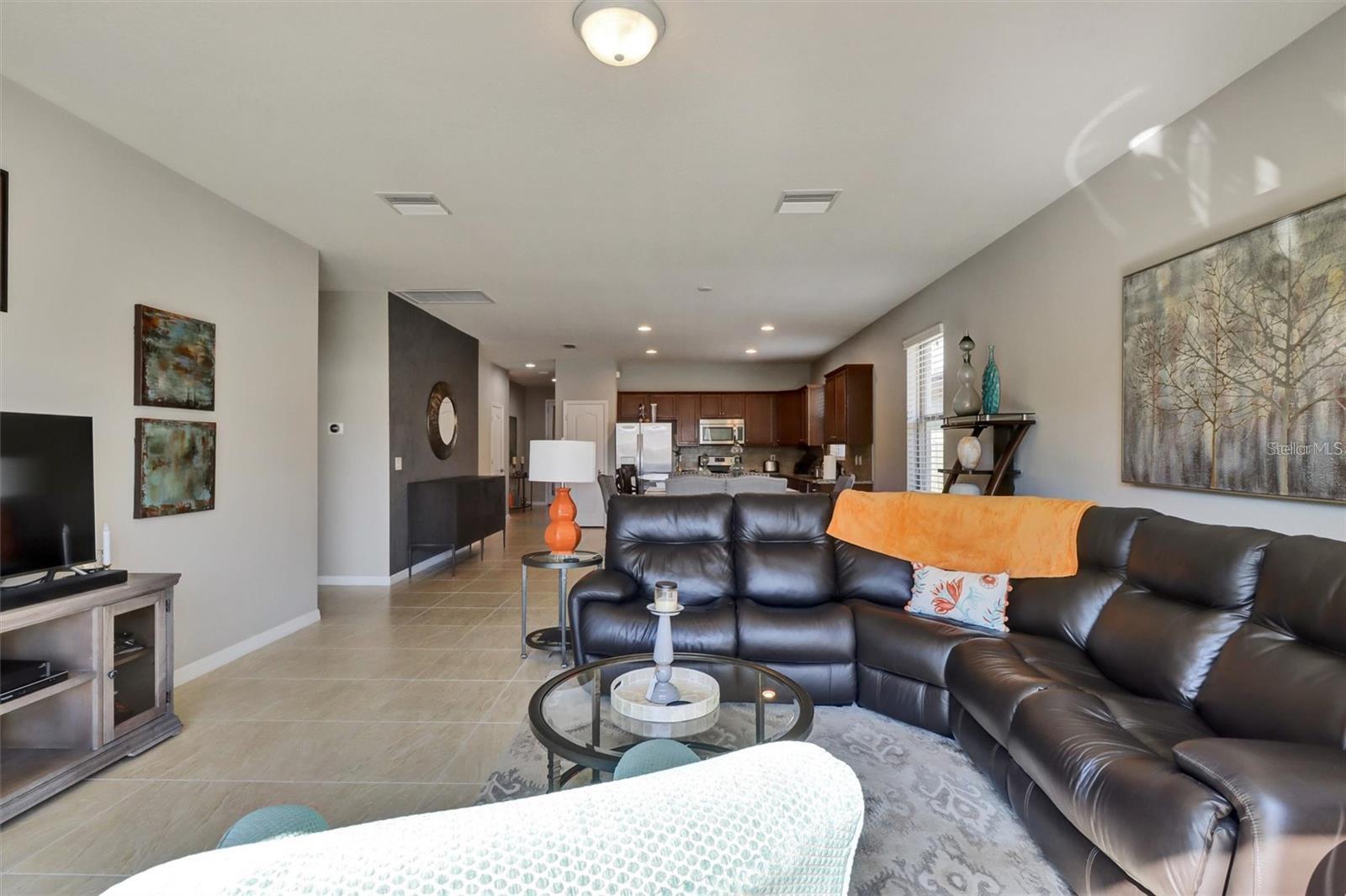 Listing photo id 8 for 16321 Treasure Point Drive