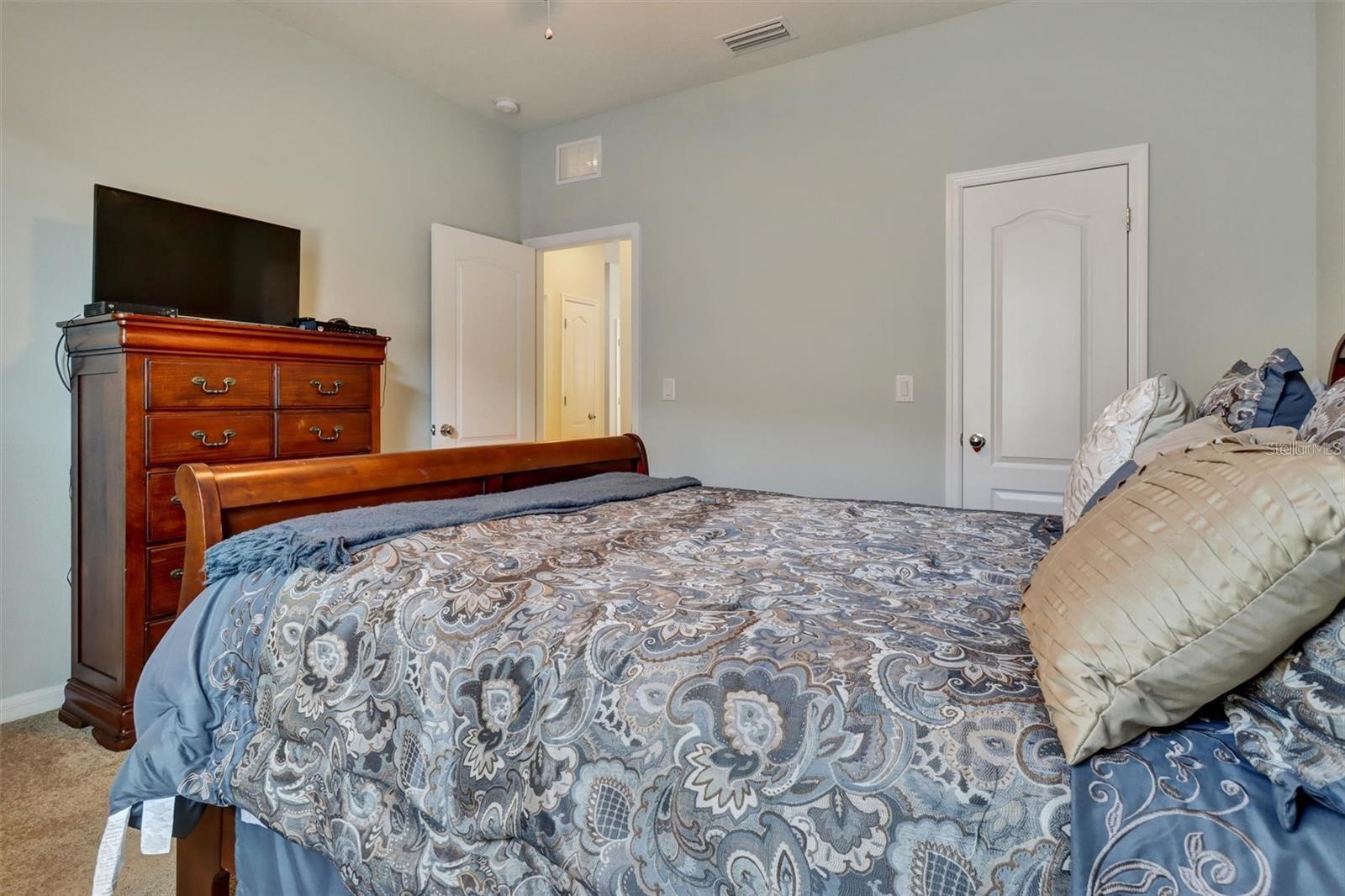 Listing photo id 15 for 16321 Treasure Point Drive