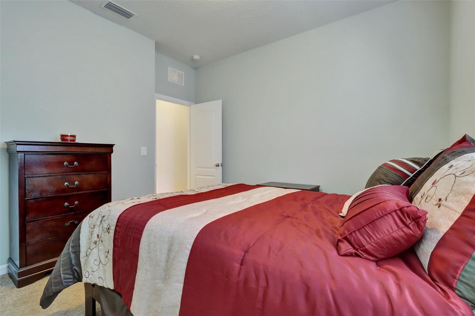 Listing photo id 18 for 16321 Treasure Point Drive