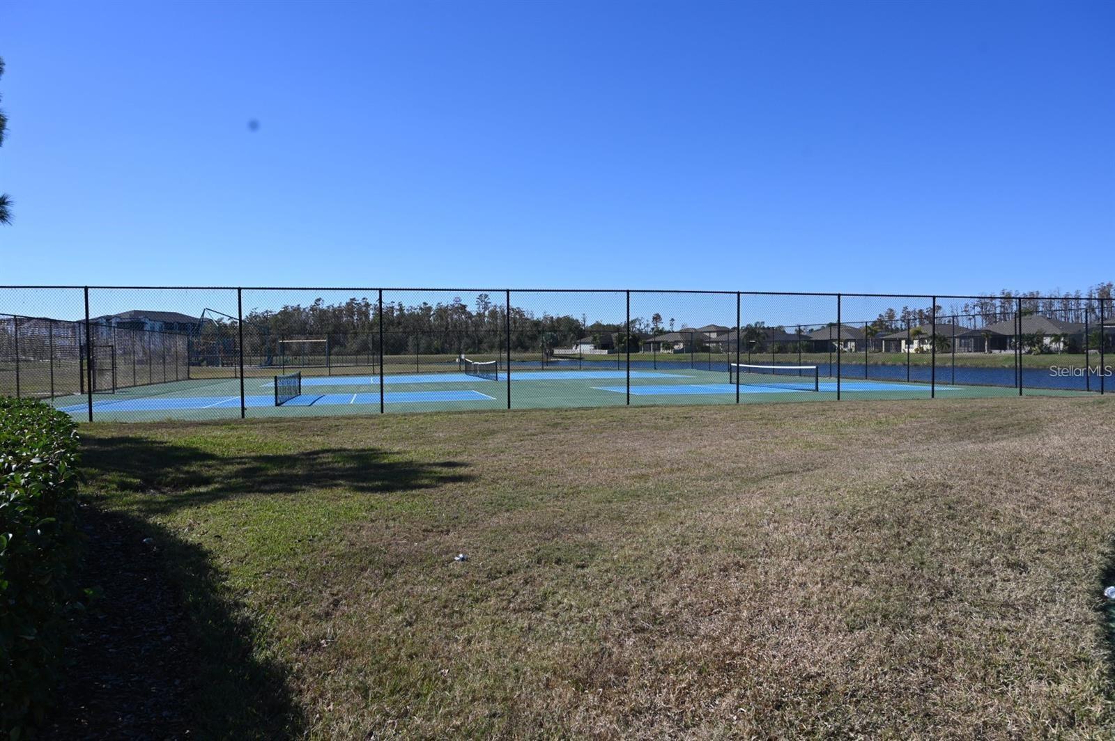Listing photo id 25 for 16321 Treasure Point Drive