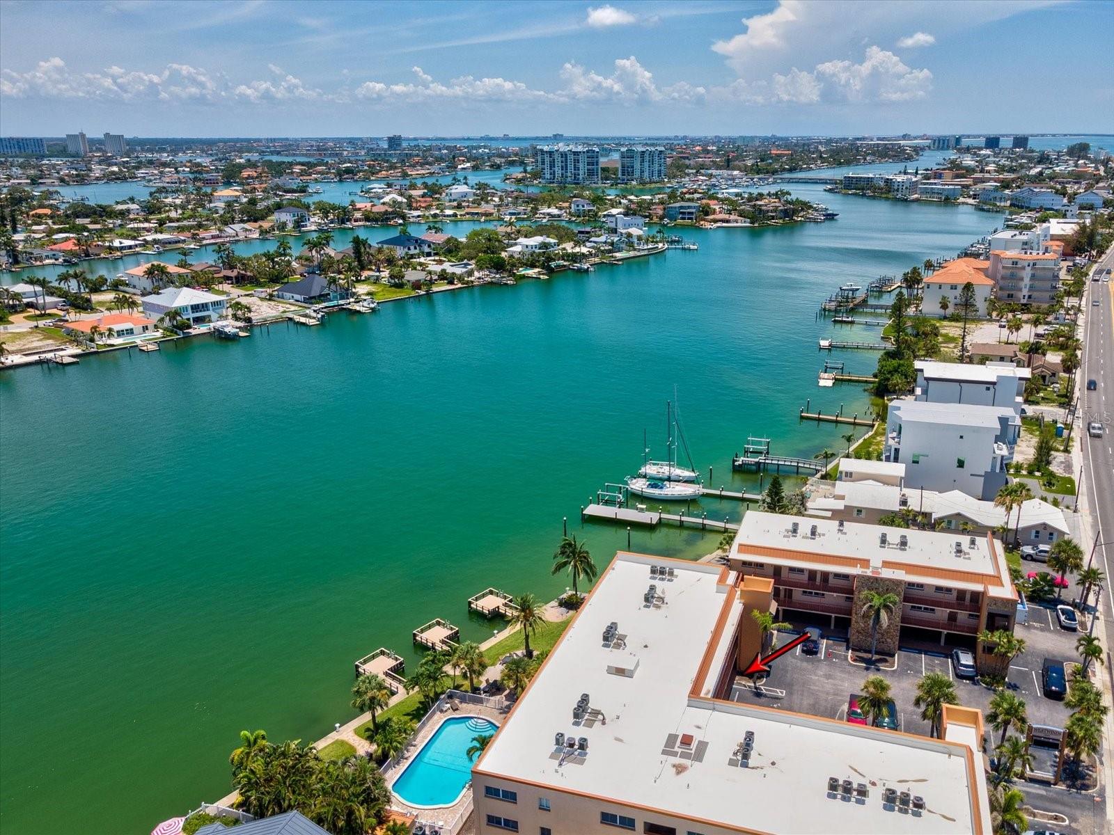 Image 26 of 35 For 10265 Gulf Boulevard A107