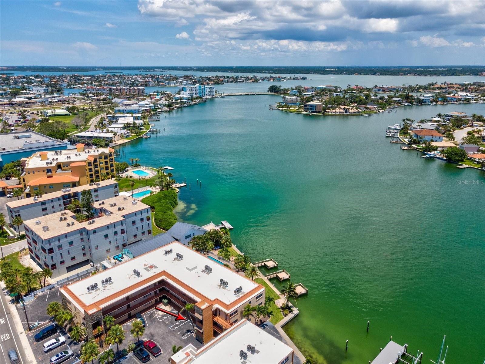 Image 28 of 35 For 10265 Gulf Boulevard A107