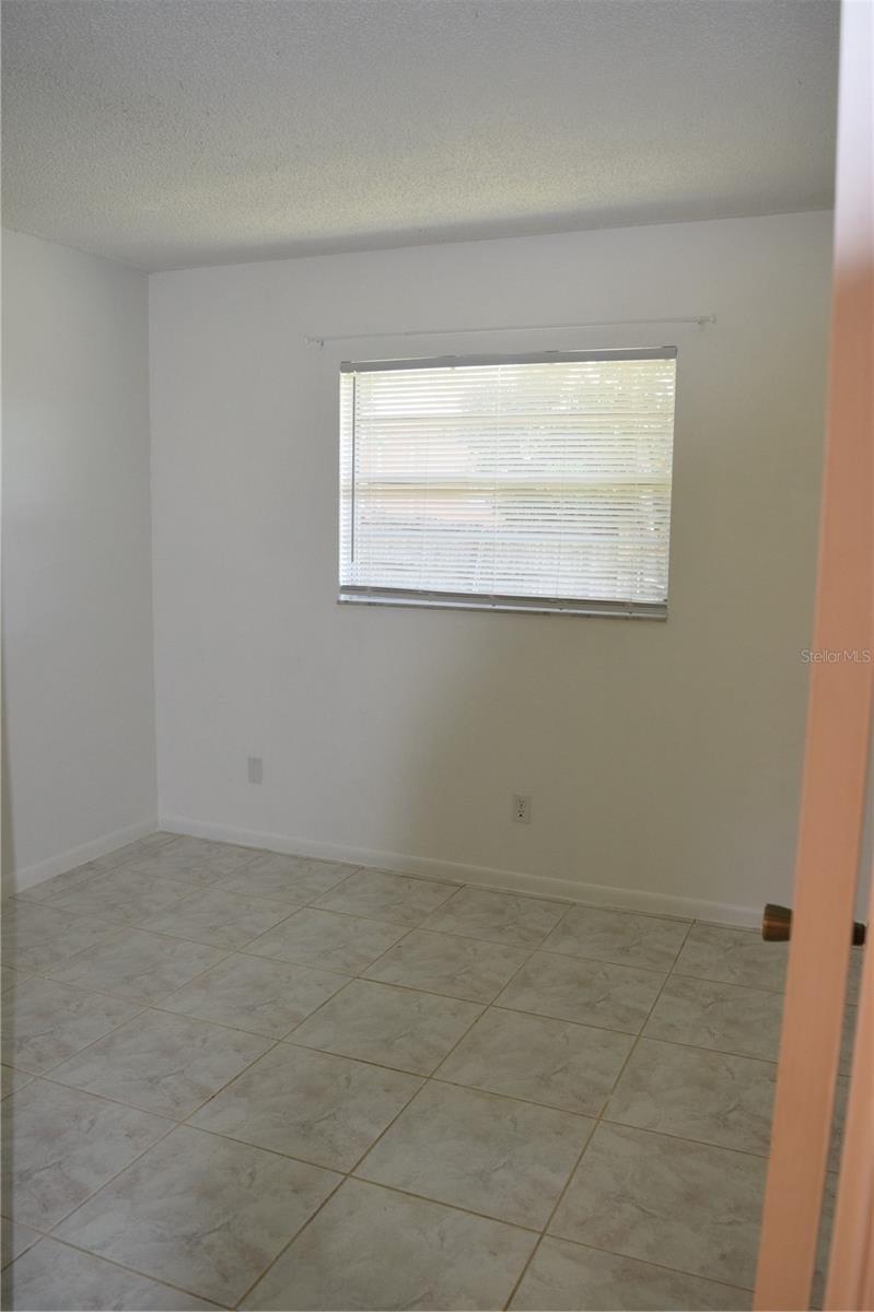 Image 18 of 22 For 2453 Raymont Drive