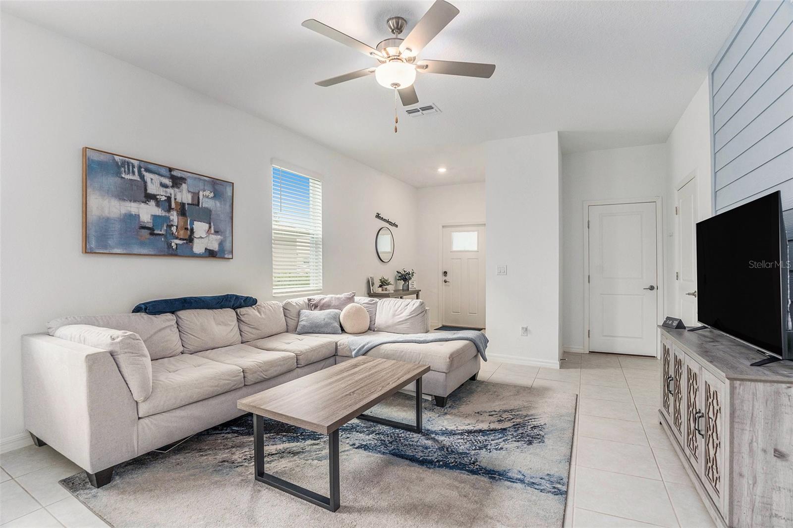 Image 6 of 33 For 5972 Shiner Street