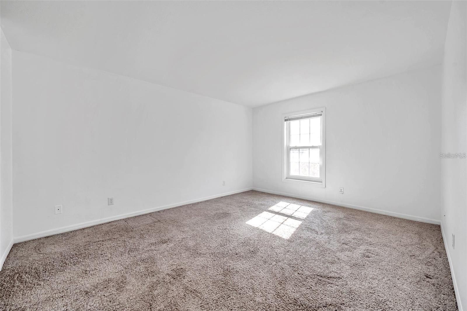 Image 10 of 19 For 107 Seahorse Drive Se A