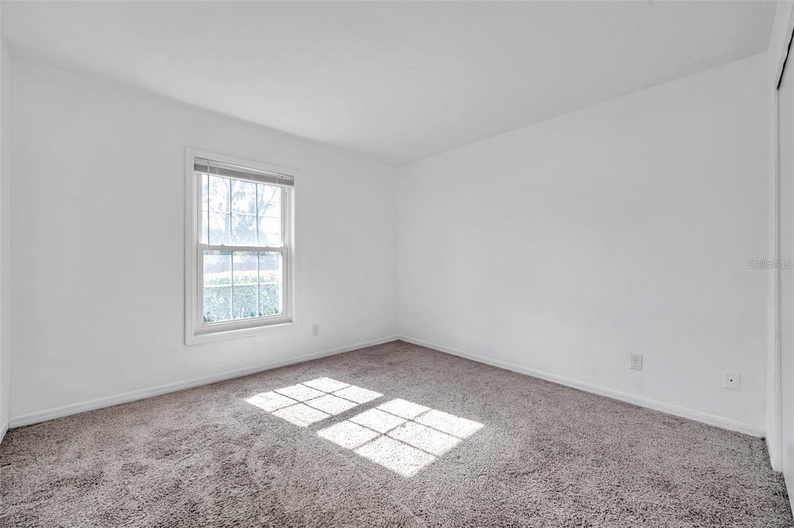 Image 7 of 19 For 107 Seahorse Drive Se A