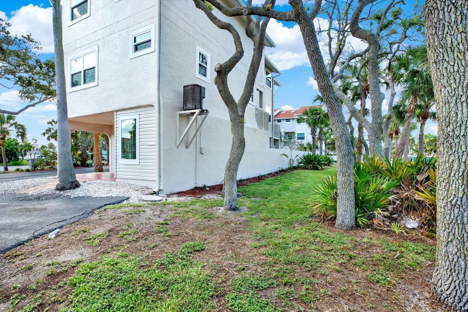 Image 16 of 43 For 812 Gulf Boulevard 1, 2, 3, 4