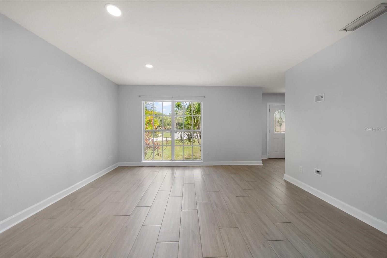 Image 11 of 51 For 3742 Grantham Court