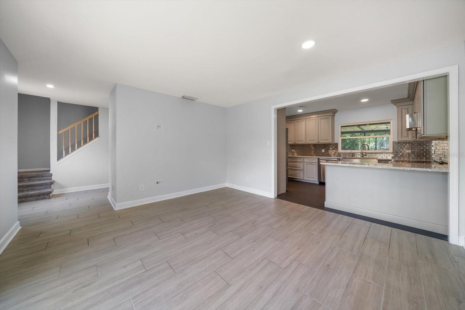 Image 9 of 51 For 3742 Grantham Court