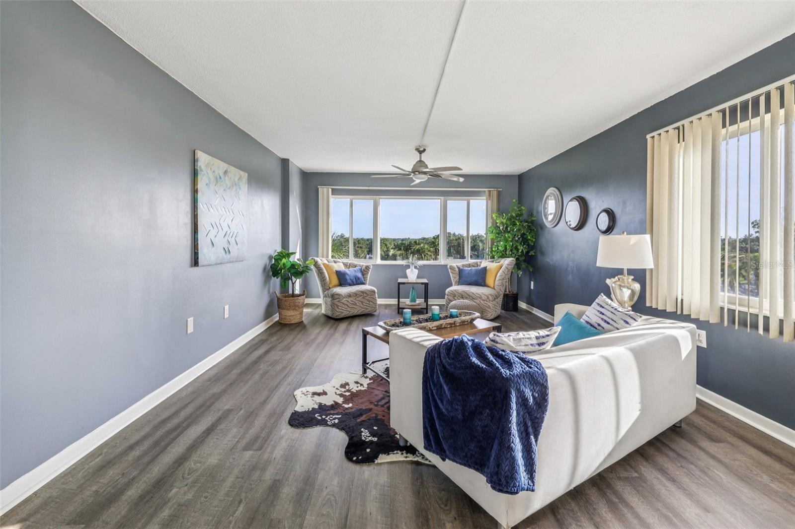 Image 10 of 68 For 8950 Park Boulevard 405