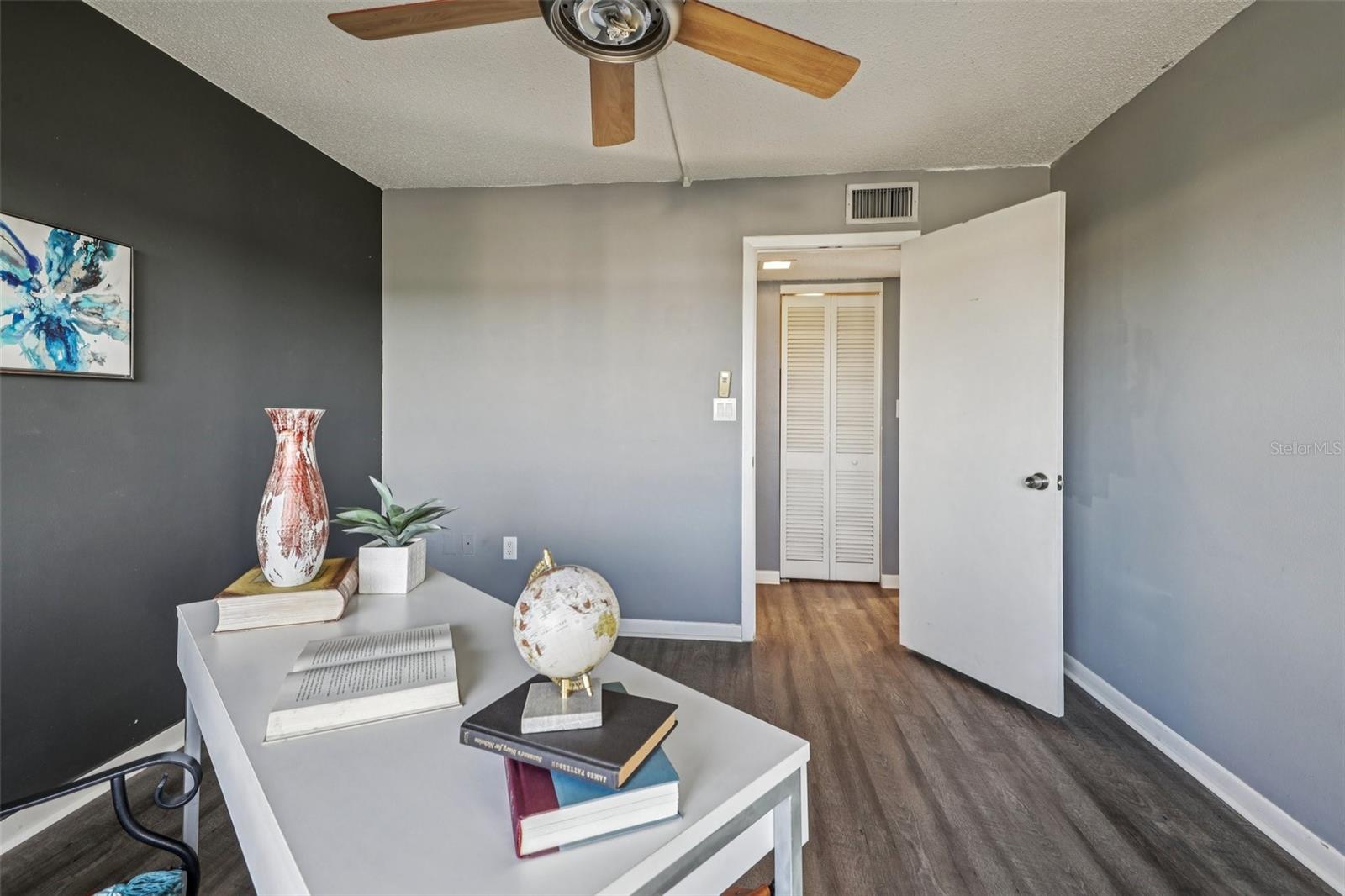 Image 26 of 68 For 8950 Park Boulevard 405
