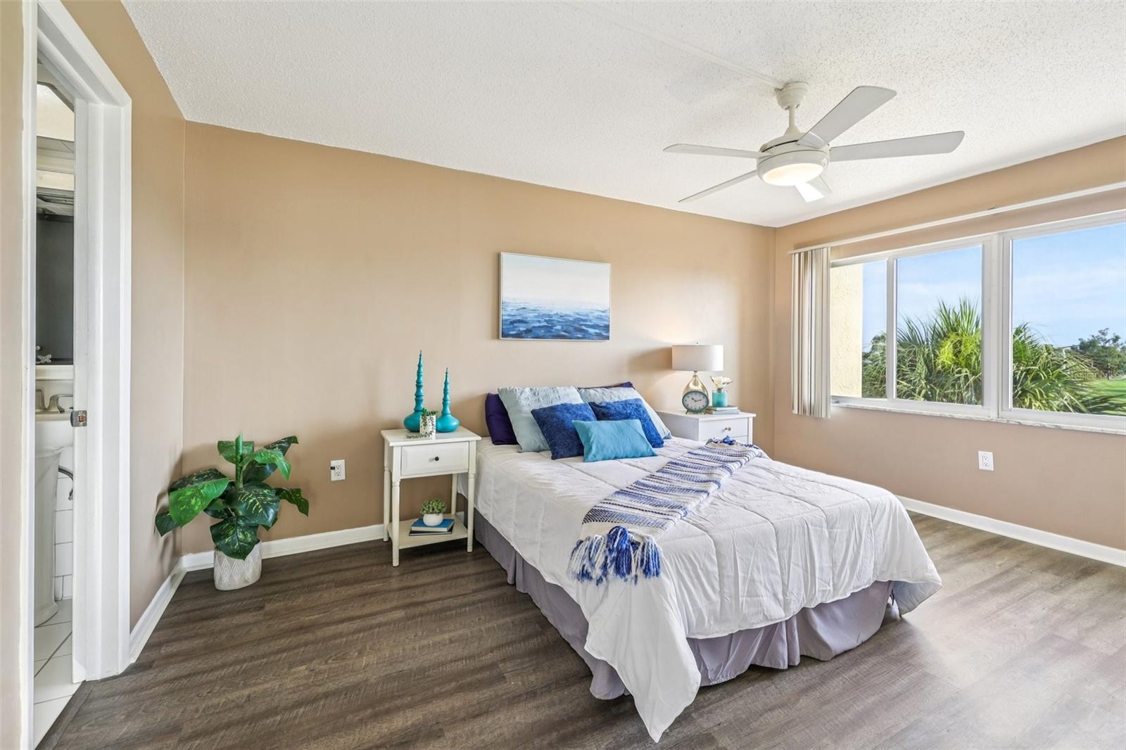 Image 28 of 68 For 8950 Park Boulevard 405