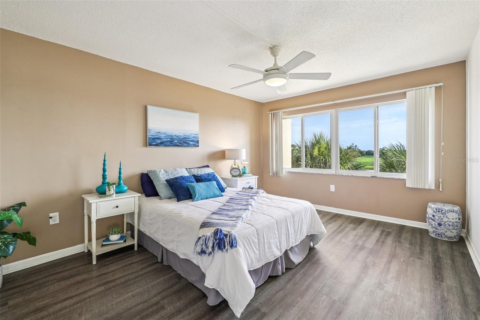 Image 29 of 68 For 8950 Park Boulevard 405
