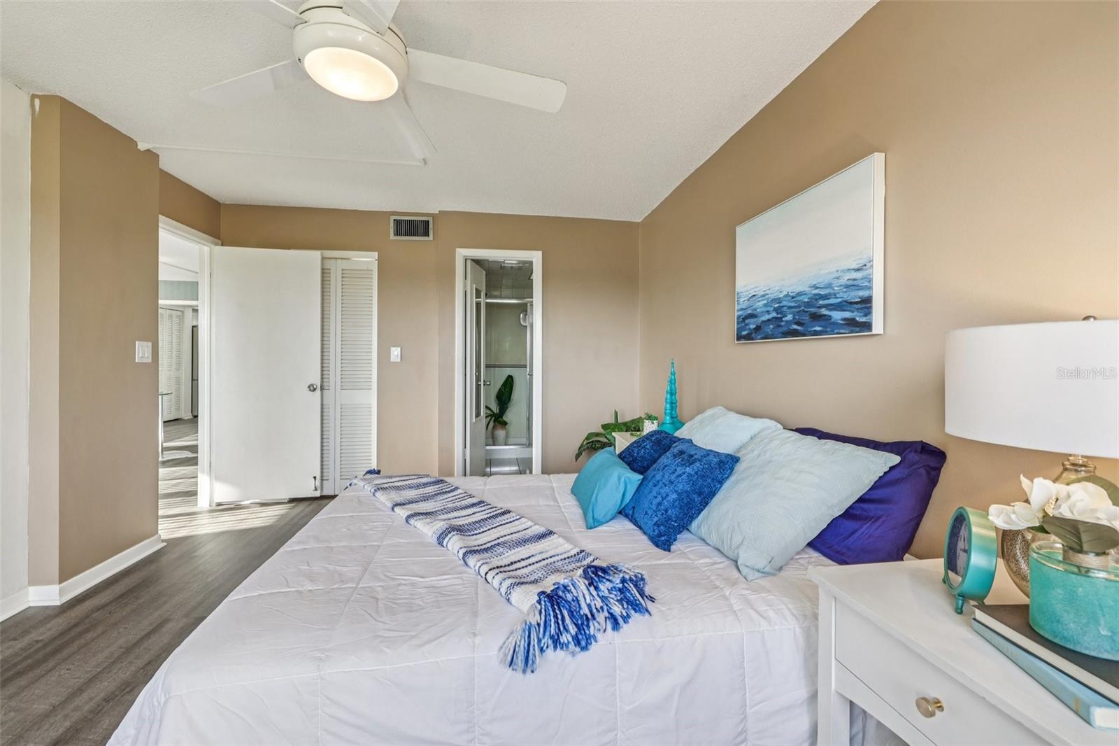 Image 31 of 68 For 8950 Park Boulevard 405