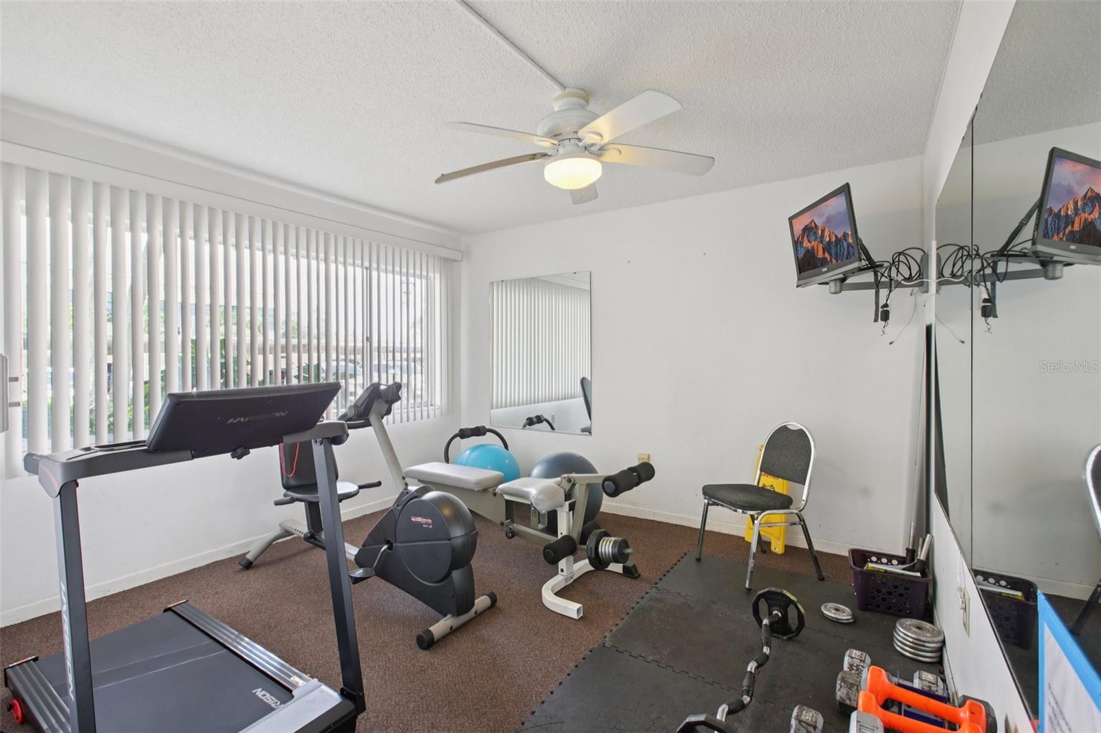 Image 48 of 68 For 8950 Park Boulevard 405