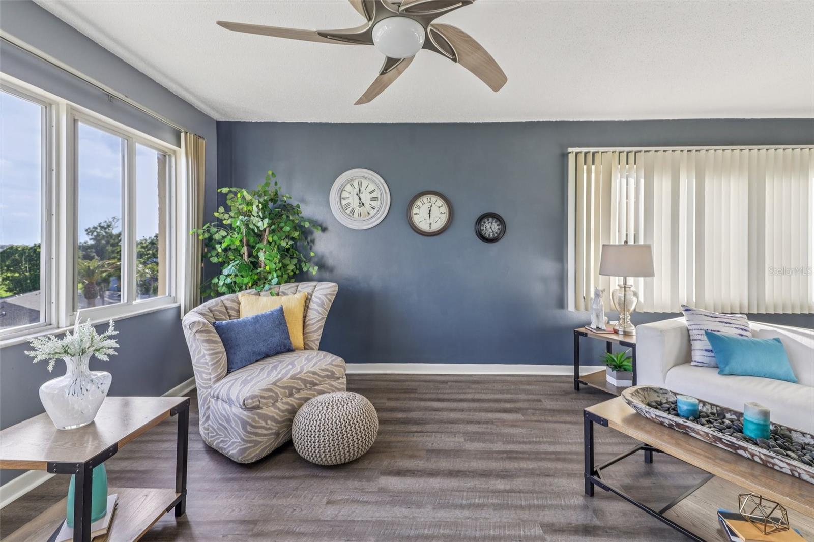 Image 7 of 68 For 8950 Park Boulevard 405
