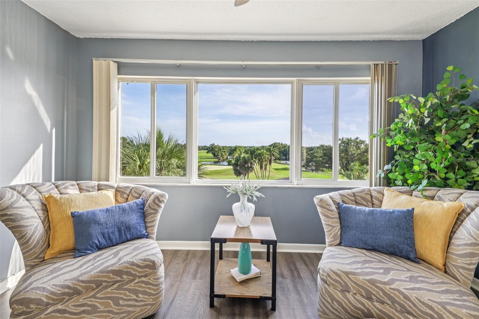 Image 8 of 68 For 8950 Park Boulevard 405