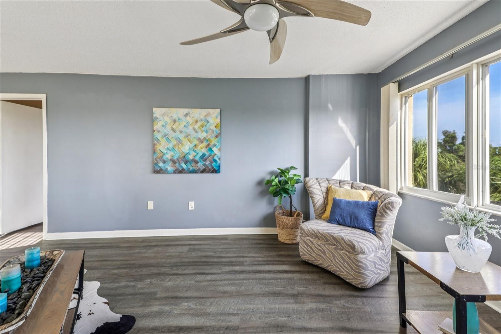 Image 9 of 68 For 8950 Park Boulevard 405